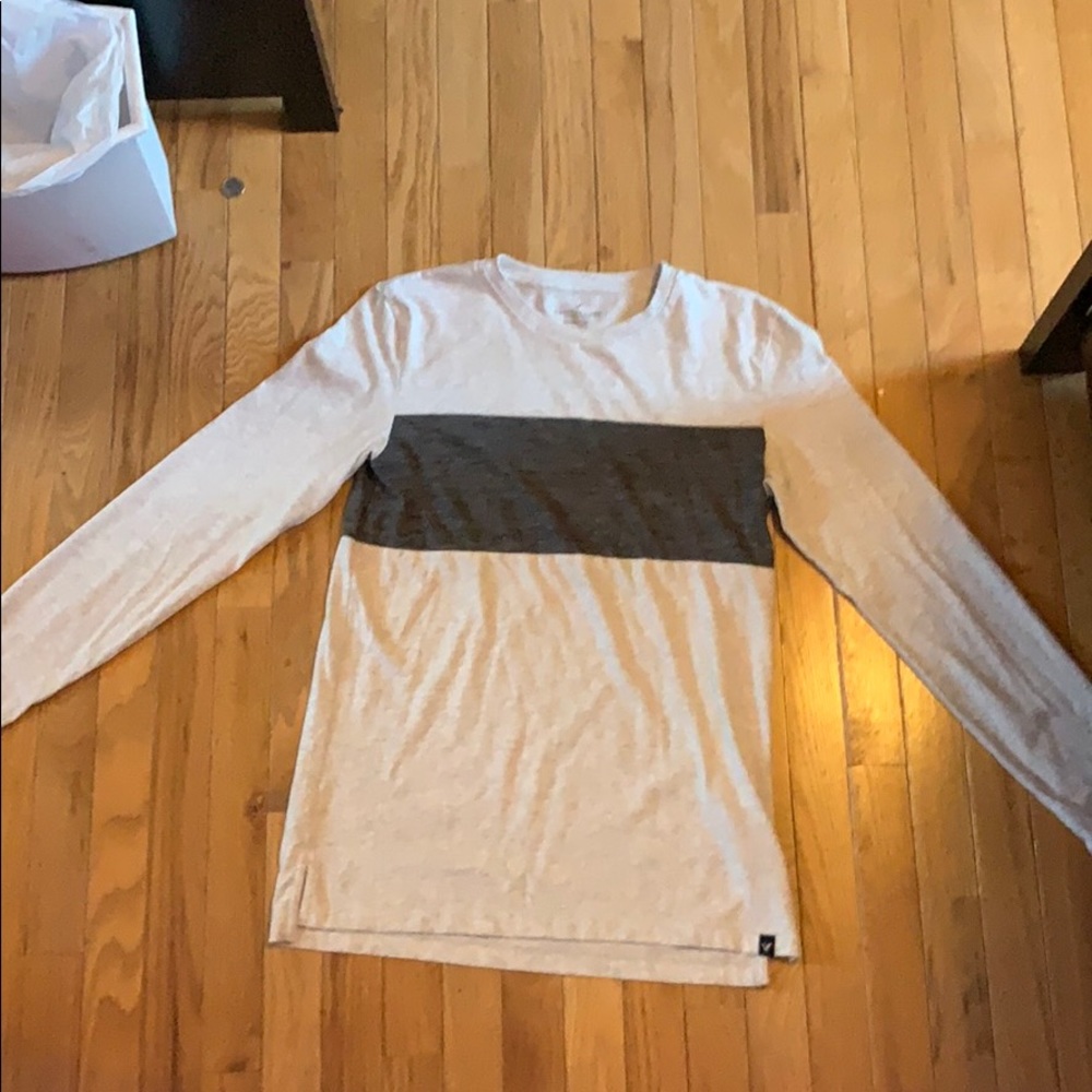 Long sleeve American eagle shirt